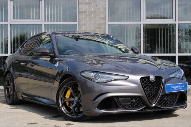 Alfa Romeo Giulia 2.9 V6 Bi-Turbo Quadrifoglio Auto (s/s) 4dr Saloon Petrol Grey