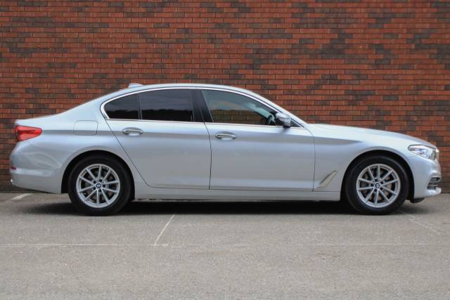 2017 BMW 5 Series 2.0 525d SE Auto Euro 6 (s/s) 4dr