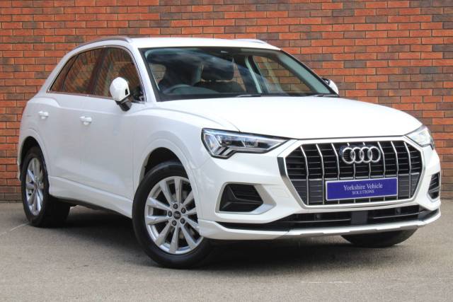 Audi Q3 1.5 35 TFSI Sport 5dr Estate Petrol White