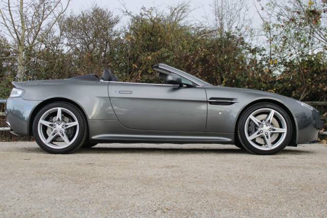 2017 Aston Martin Vantage 4.7 V8 S Roadster Sportshift Euro 6 2dr