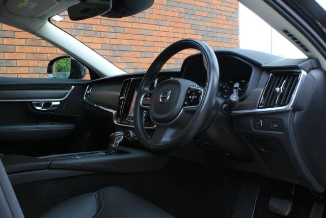 2019 Volvo V90 Cross Country 2.0 D5 PowerPulse Auto AWD Euro 6 (s/s) 5dr